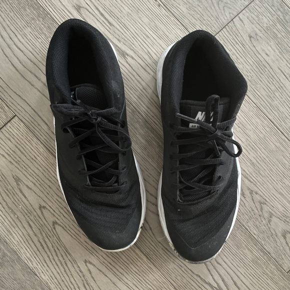 Nike Air Max Emergent Shoes - Picture 2 of 9